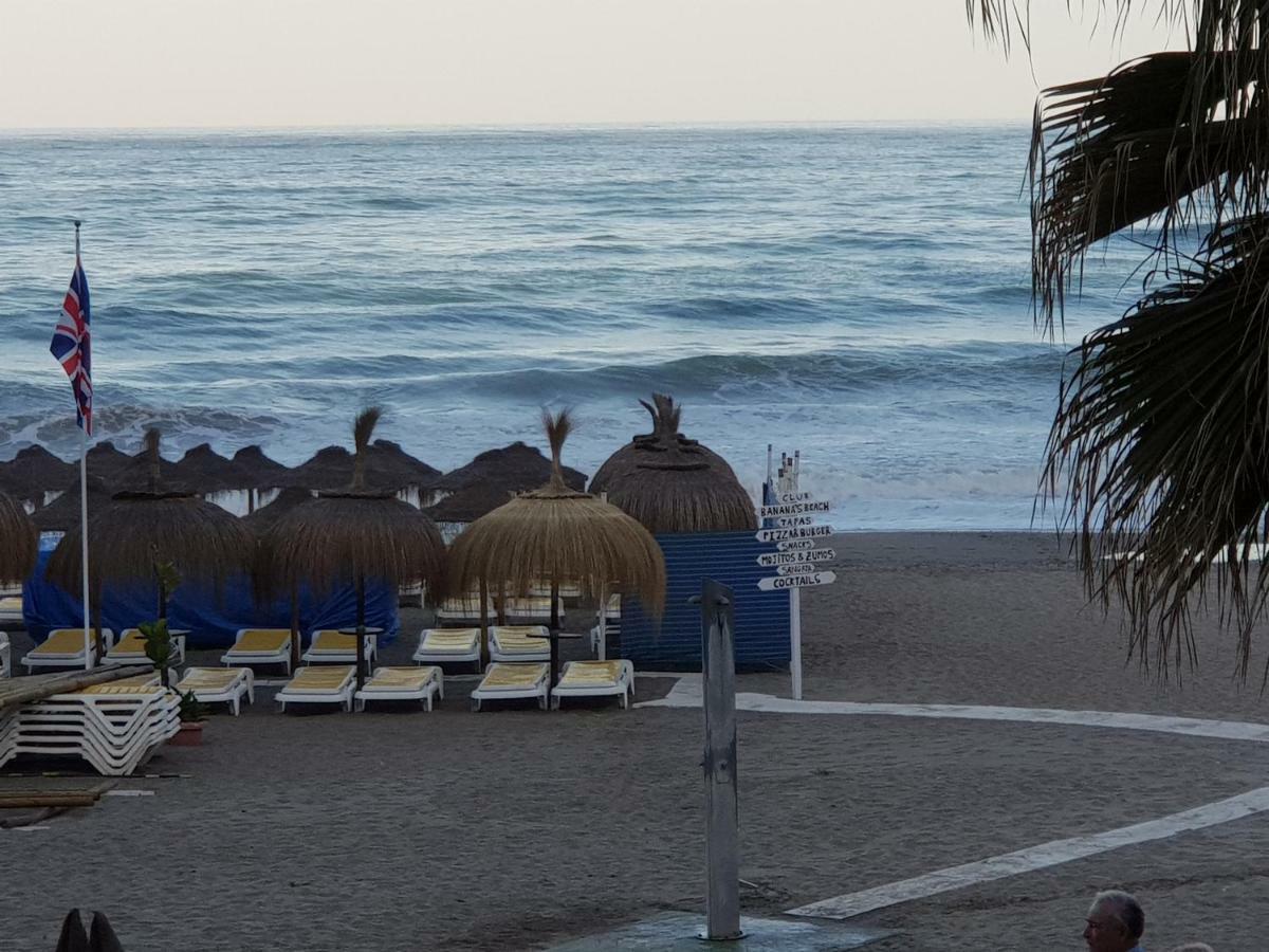 Lujoso Estudio Frontal Al Mar ตอร์เรโมลิโนส ภายนอก รูปภาพ